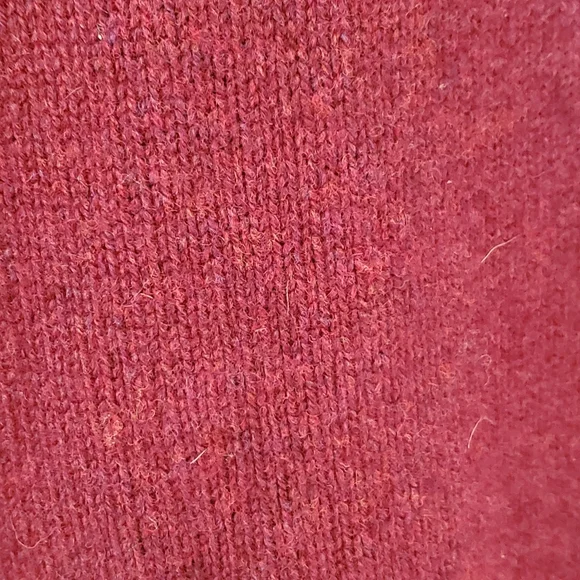 L.L. Bean V-neck Sweater - Picture 4 of 6